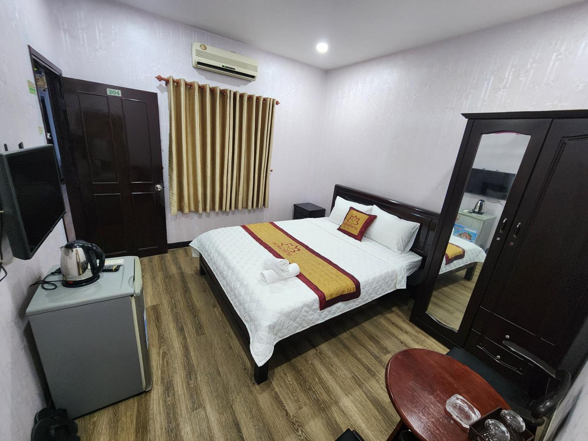 Khach San Sao Mai Hotel Ho Chi Minh City Exterior photo