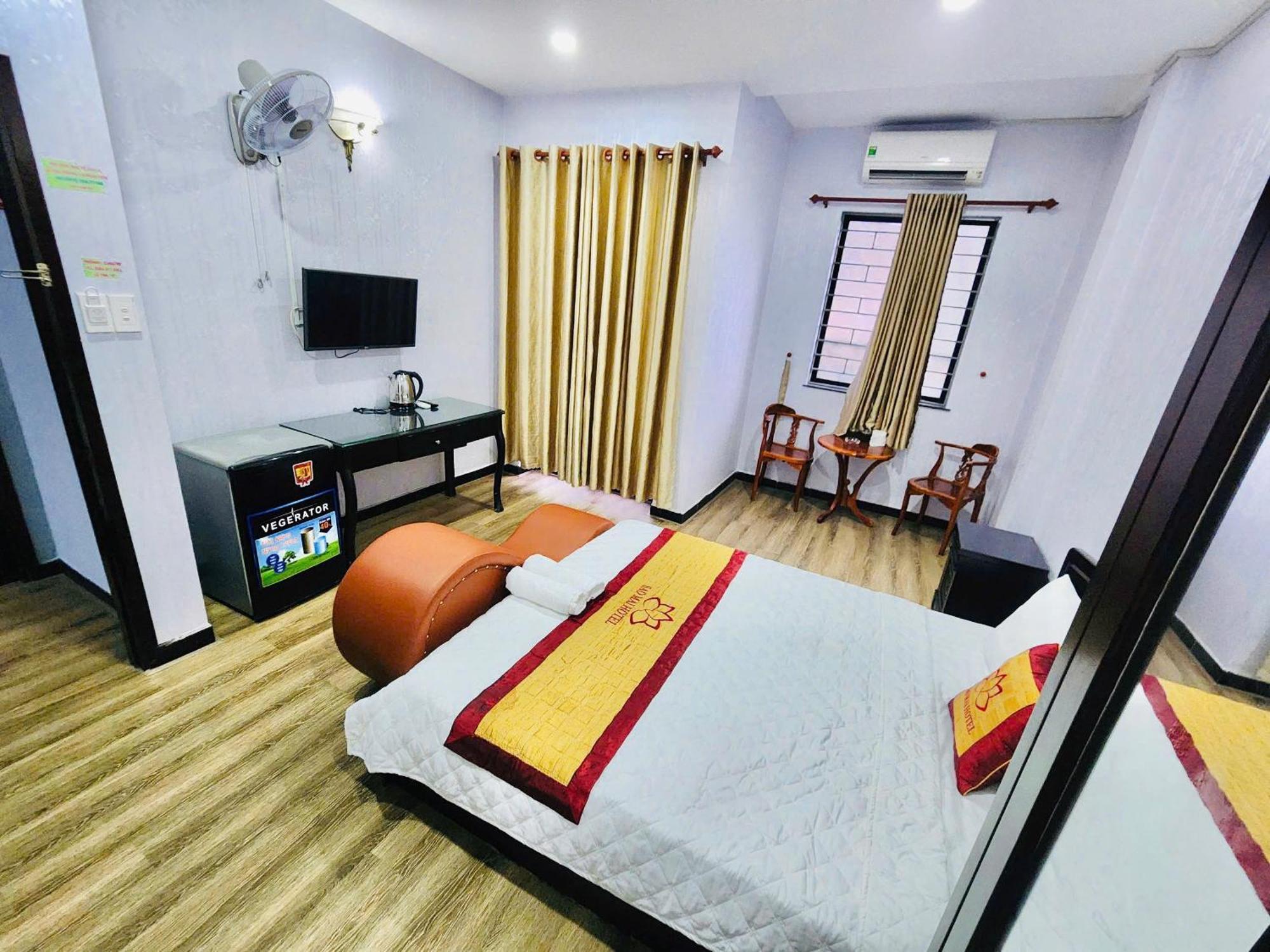 Khach San Sao Mai Hotel Ho Chi Minh City Exterior photo